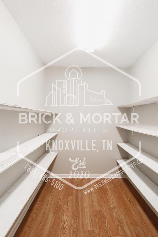 Building Photo - 6810 Springhouse Way