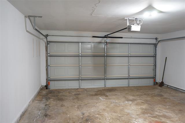 Building Photo - 2902 Stratford Ct