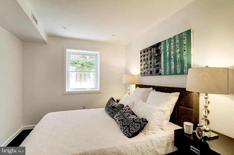 Building Photo - 3504 13th St NW