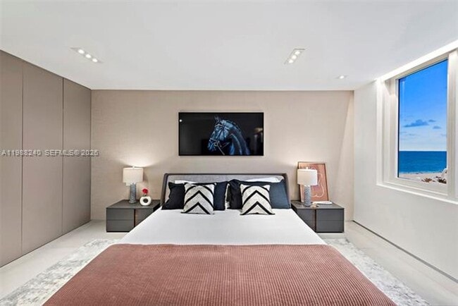 Building Photo - 2301 Collins Ave