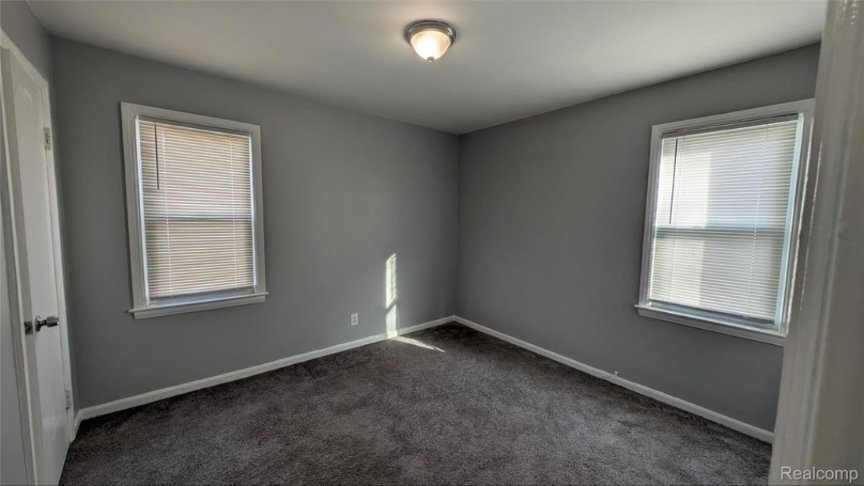 Building Photo - 21338 Pembroke Ave