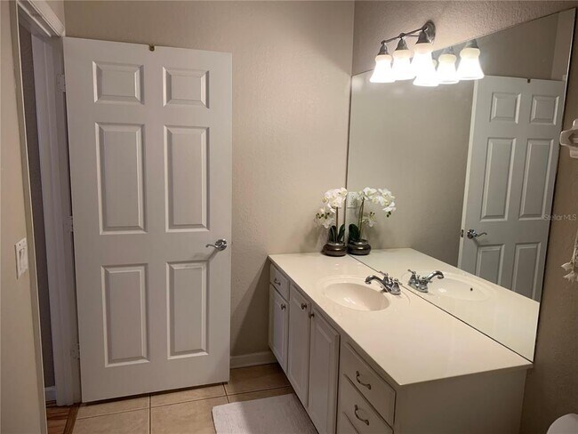 Building Photo - 3326 Robert Trent Jones Dr