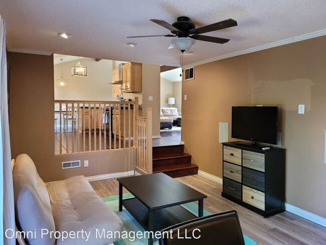 Building Photo - 3 br, 2 bath House - 724 B Street