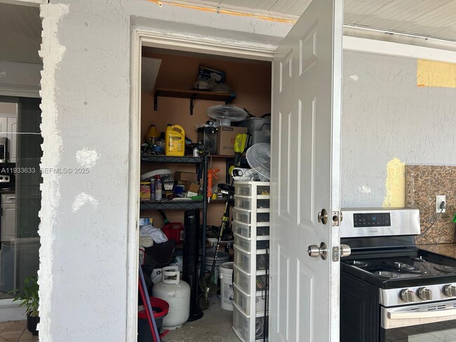 Building Photo - 14026 SW 151st Ct