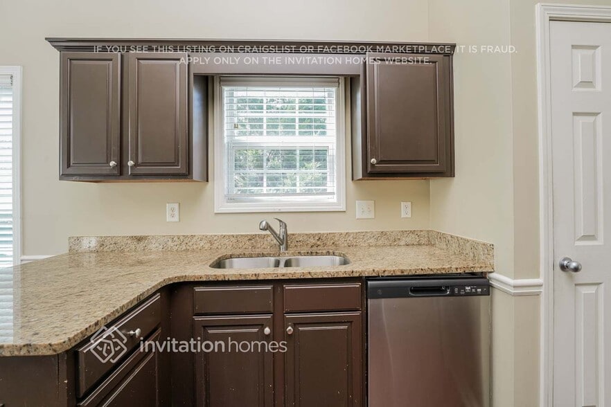 Building Photo - 4215 Mulberry Ridge Ln NE