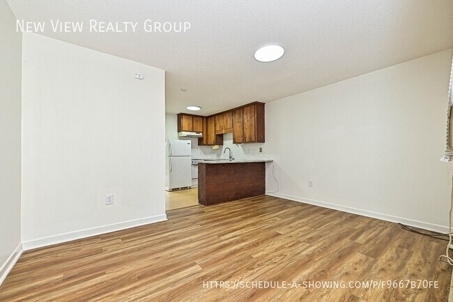 Building Photo - 220 McDade Rd