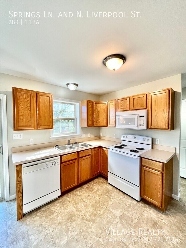 Building Photo - 155 Springs Ln