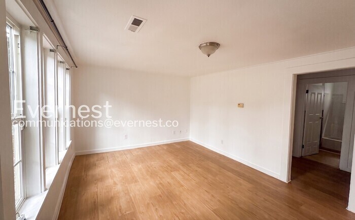 Building Photo - 2534 SE 92nd Ave