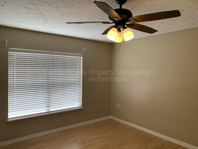 Building Photo - 4300 Iveyglen Ave