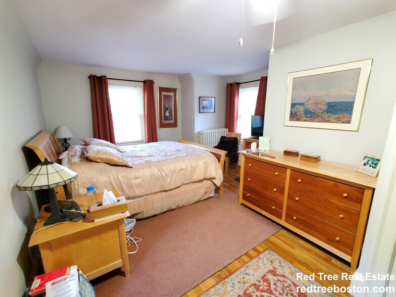 Building Photo - 58 Longfellow Rd