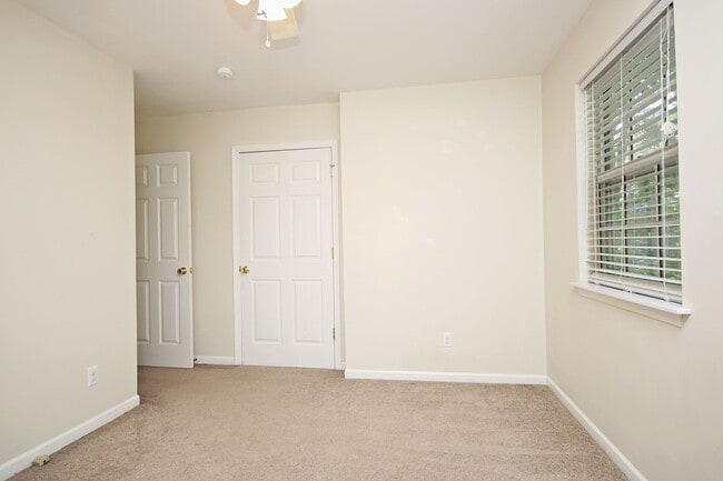 Building Photo - Student & Pet-Friendly Fry's Spring Duplex