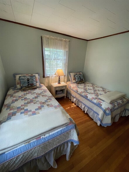 Building Photo - 94 Harbor Rd