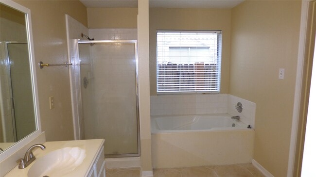 Building Photo - 14715 Cypress Green Dr