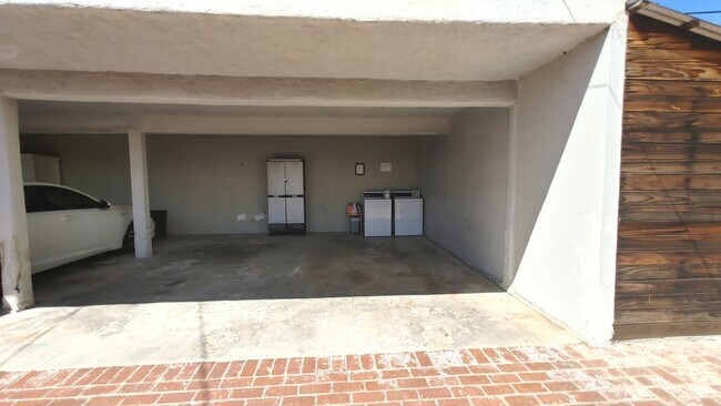 Building Photo - 1405 Ocean Park Blvd