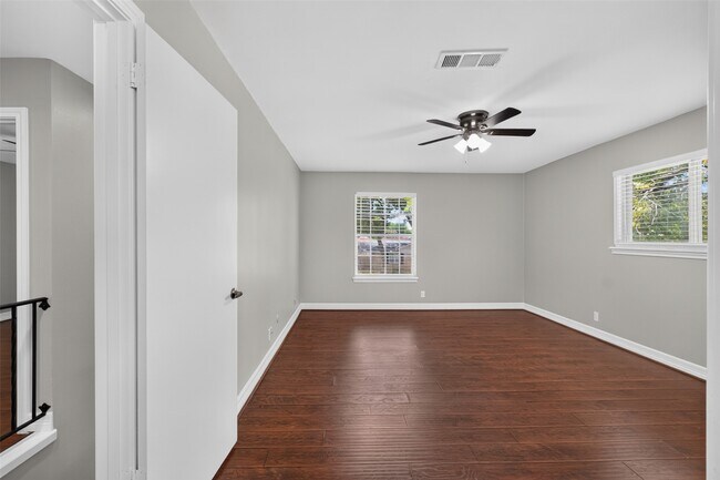 Building Photo - 1503 Shannon Valley Dr