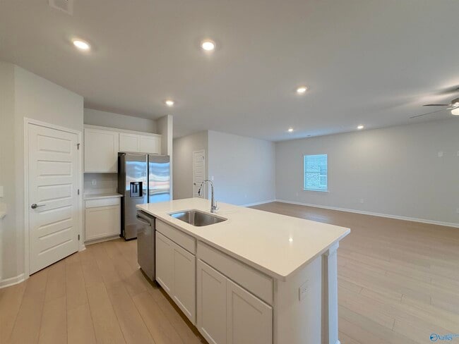 Building Photo - 203 Stockyard Cir