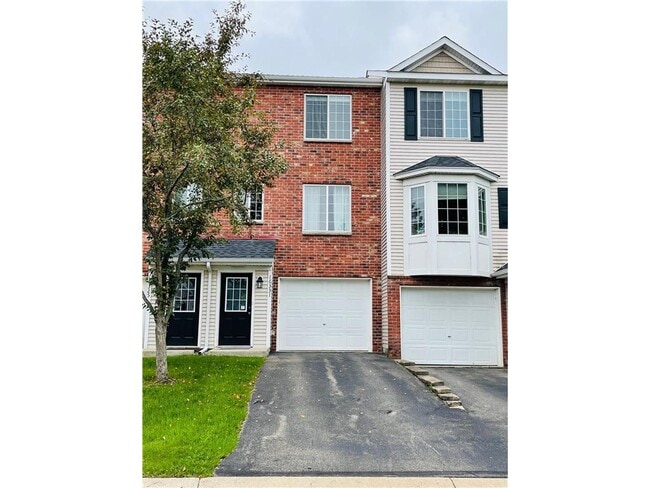 Building Photo - 16331 Timber Crest Dr SE