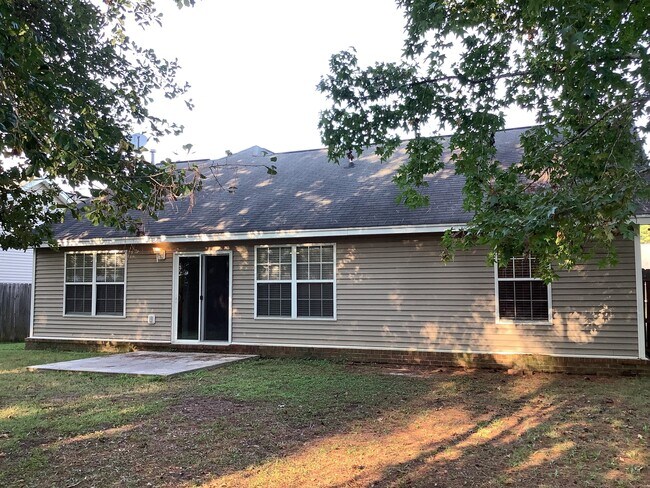 Building Photo - 7204 Weavers Way