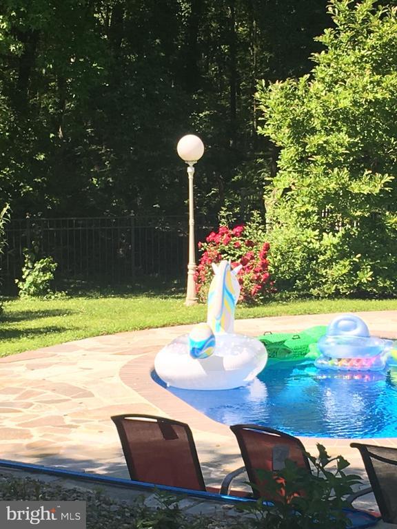 Building Photo - 124 Taylors Mills Rd