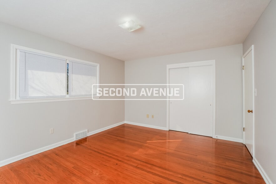 Building Photo - 4813 Jean Ave