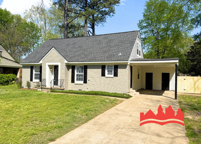 Building Photo - Welcome to this spacious 5-bedroom house