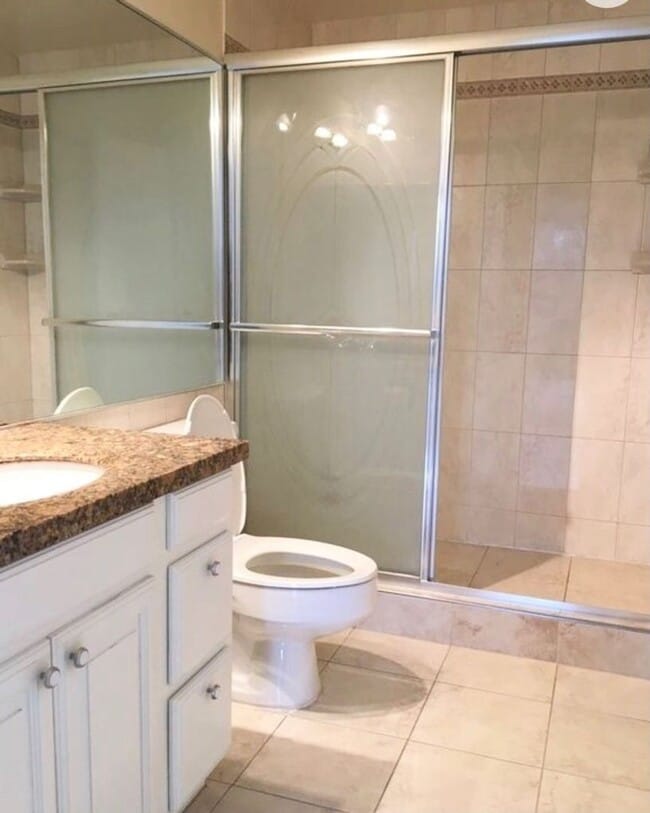 Building Photo - Recent Rent Decrease on this Gorgeous One ...