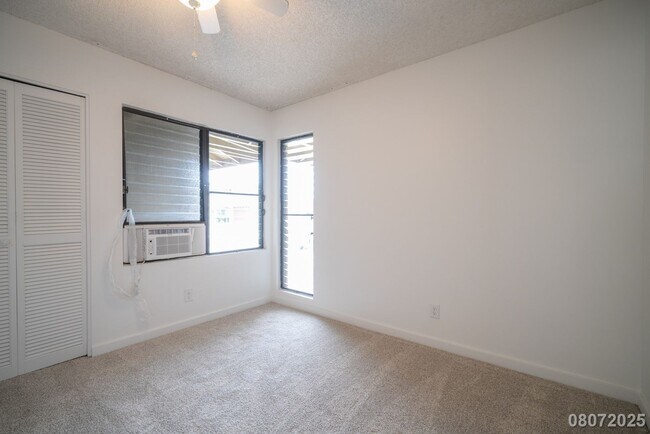 Building Photo - Newly Renovated 3 BD/2 BA Home with 2 Car ...