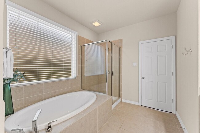 Building Photo - 955 Smokethorn Trl