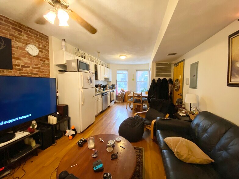 Building Photo - 838 Huntington Ave