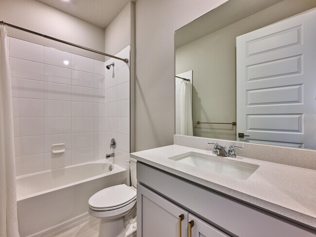 Building Photo - 8960 Dahlia Cir