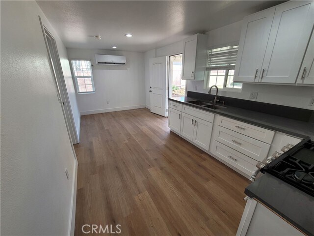 Building Photo - 13564 4th St