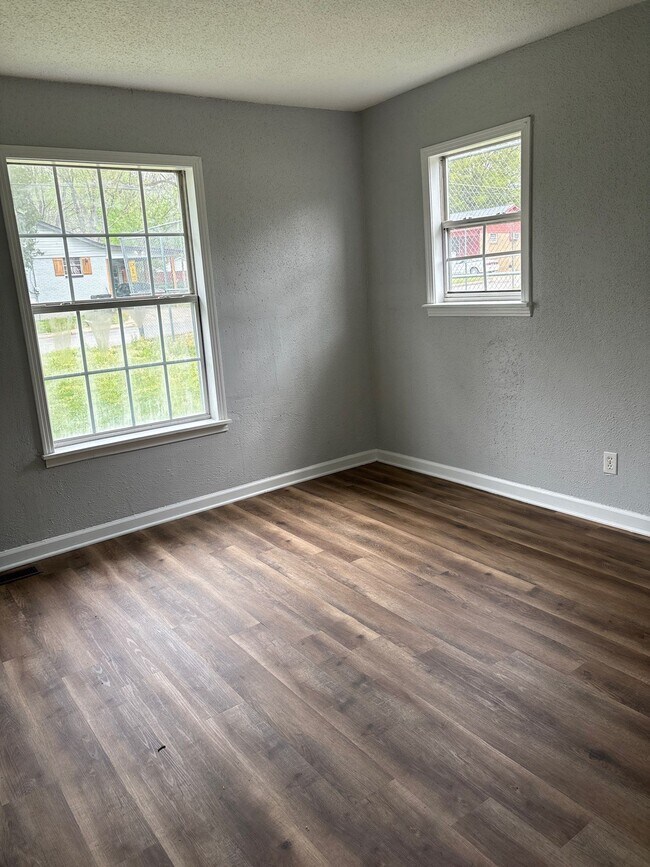 Building Photo - 951 Norris St