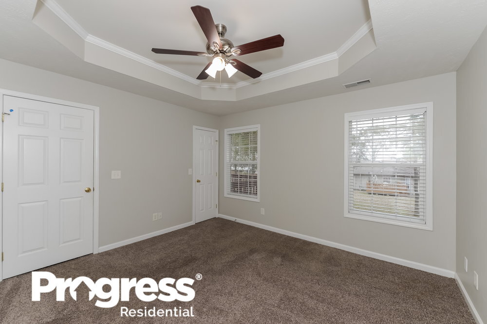 Building Photo - 127 Mary Joe Martin Dr