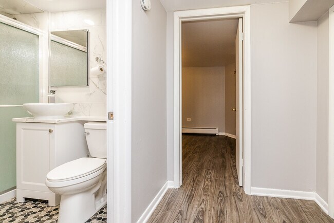 Building Photo - 6511 W Higgins Ave