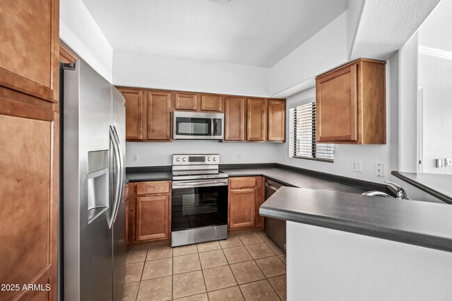Building Photo - 15095 N Thompson Peak Pkwy