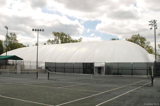 Building Photo - 1 Oakridge Pl