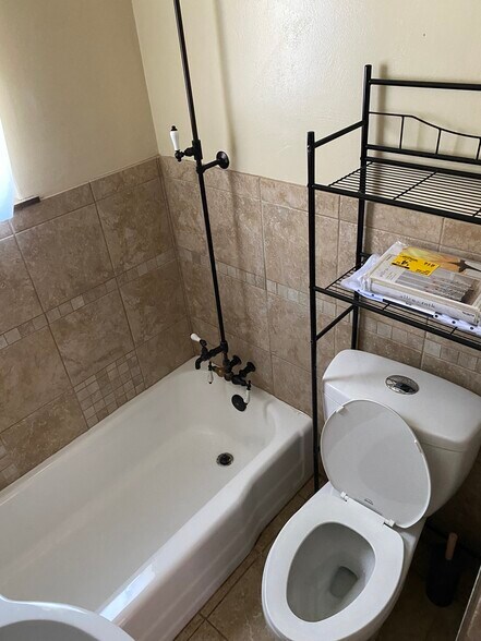 Building Photo - 1628 Otlahurst Dr