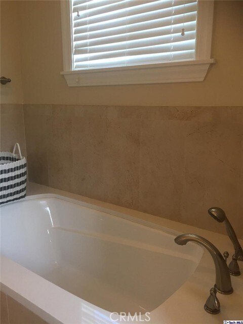 Building Photo - 4634 La Canada Blvd
