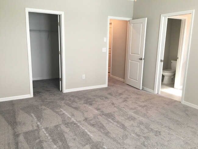 Building Photo - 8069 Rolling Shell Trail