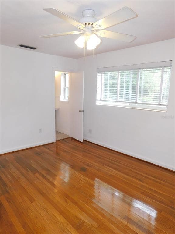 Building Photo - 118 NW 35th Ter