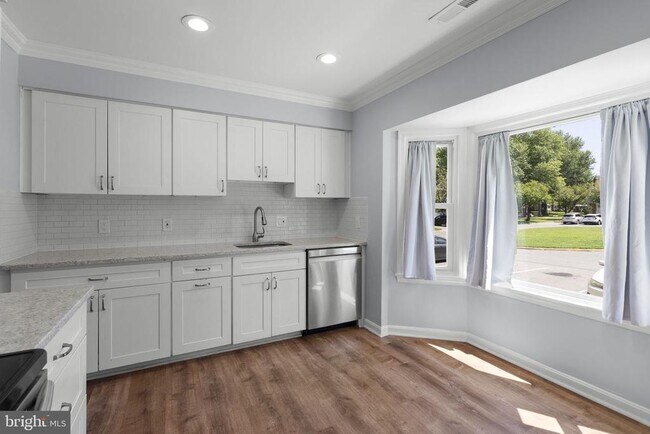 Building Photo - 9130 Bobwhite Cir