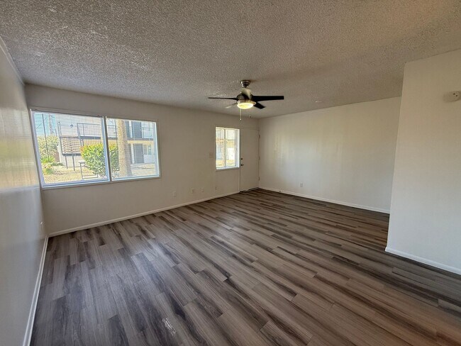 Building Photo - 299.00 move in special
