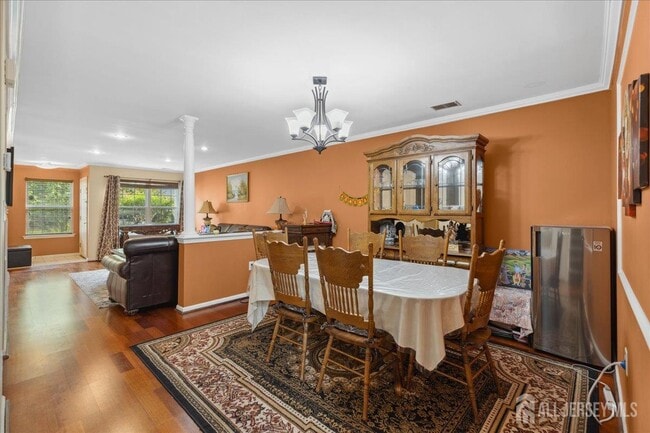 Building Photo - 302 Berkshire Dr