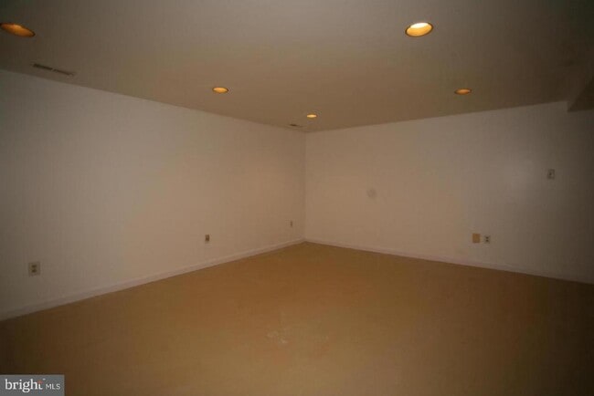Building Photo - 1902 Galetown Dr