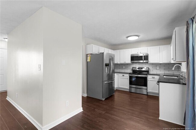 Building Photo - 324 Nettletree Ln