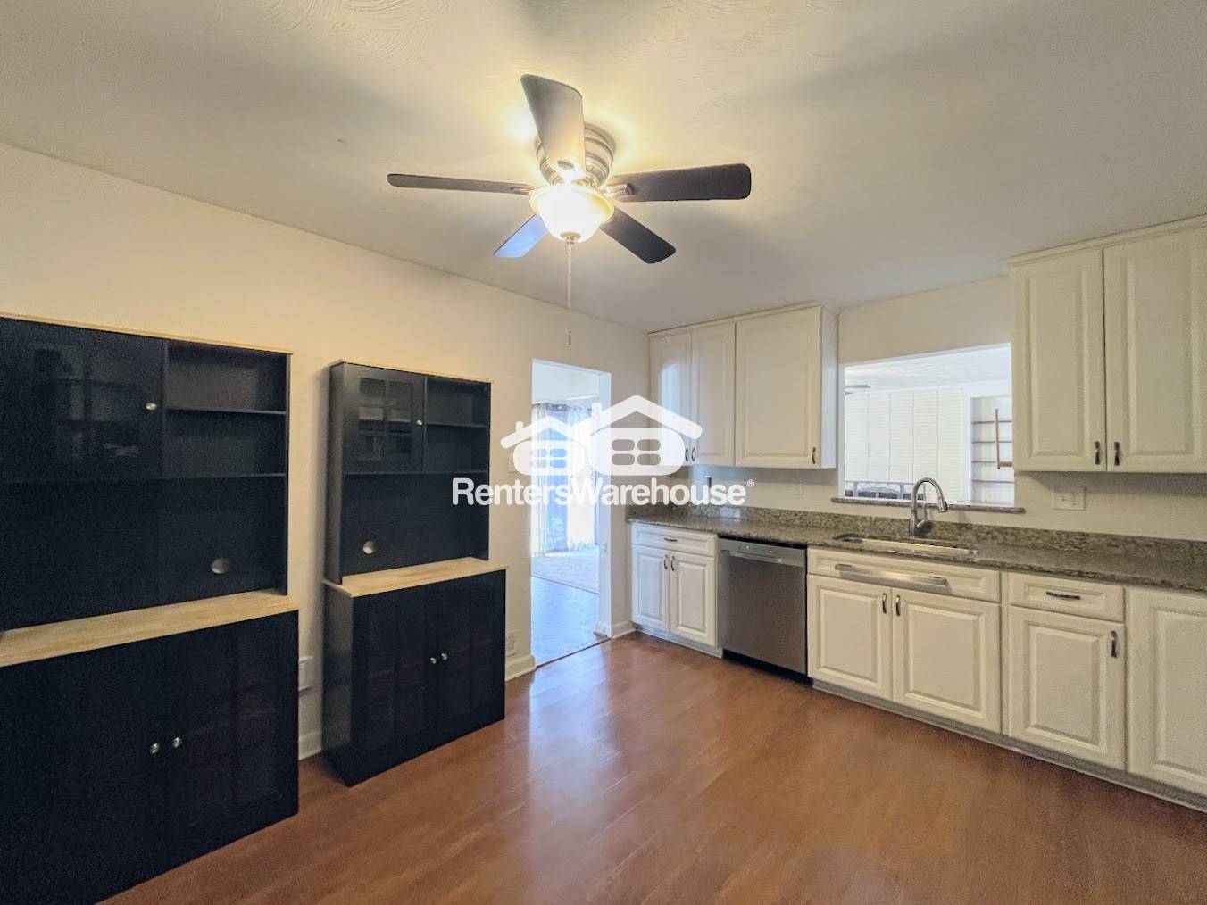 Building Photo - 5801 Townley Ave