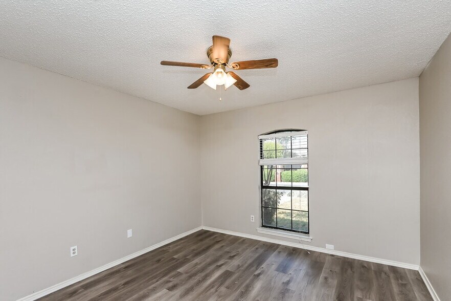Building Photo - 7709 Harmony Dr