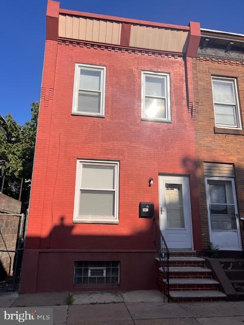 Building Photo - 2710 N Taylor St