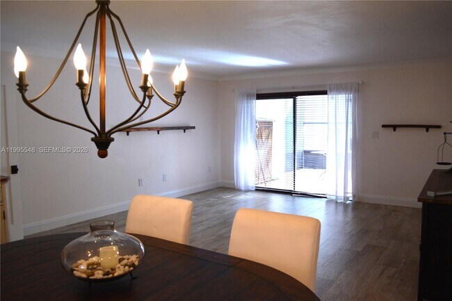 Building Photo - 9944 NW 41st St