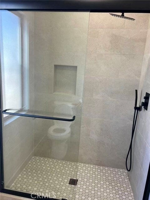 Building Photo - 239 Linwood Ave